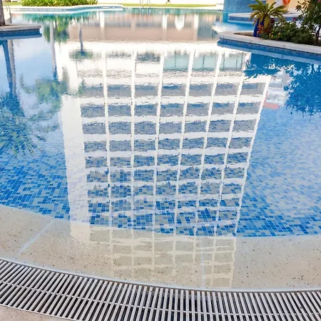 Bright In 100m² With Sea View & Pool