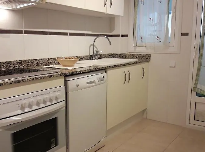 Bright In 100m² With Sea View & Pool *